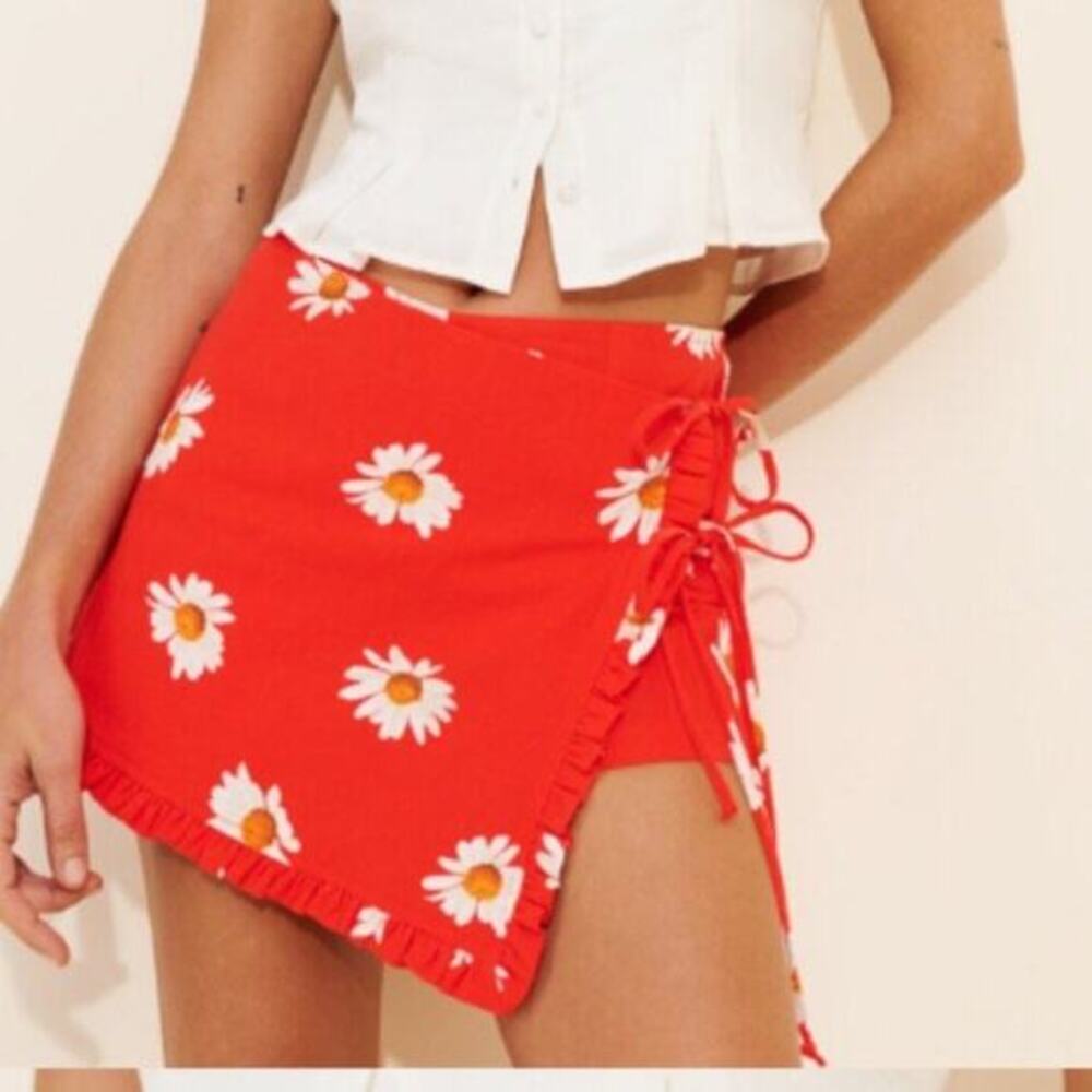 Lisa Says Gah! Christy Mini Skort red daisy floral motif ruffle plus size 3XL